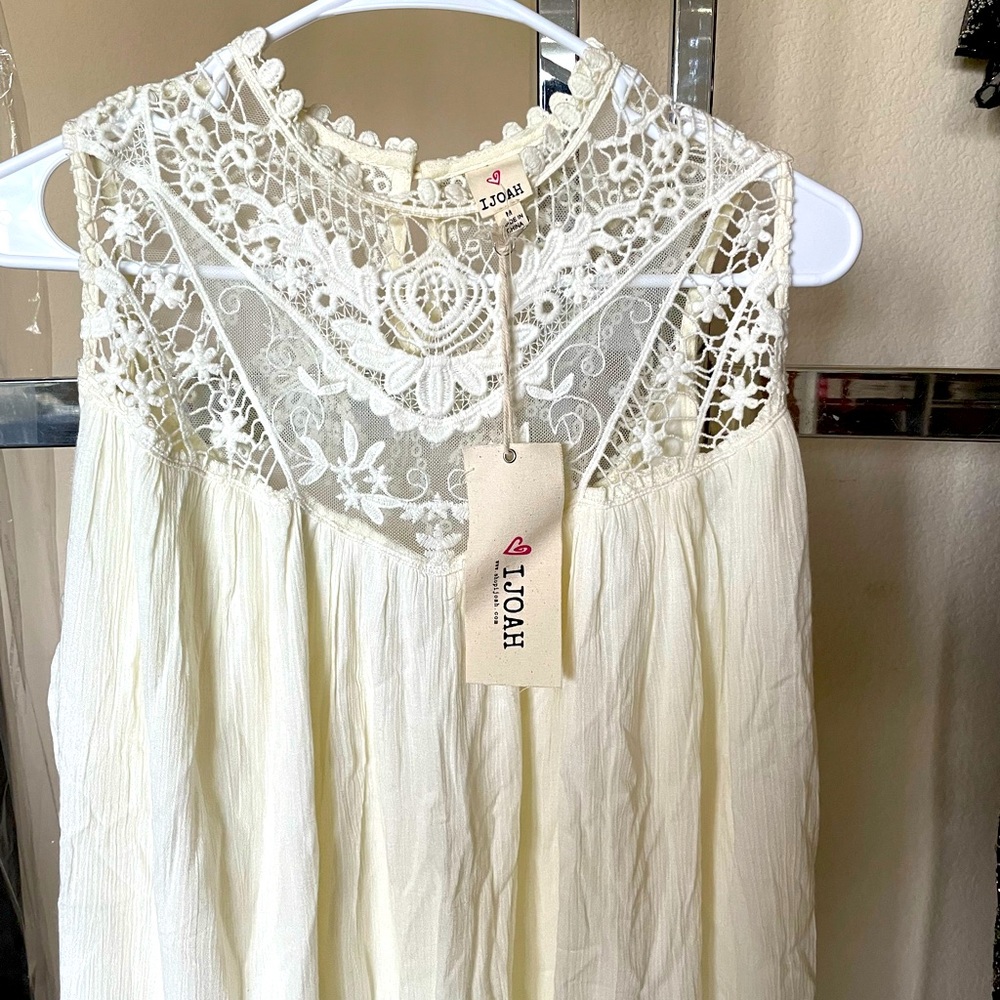 NWT sleeveless white dress medium size